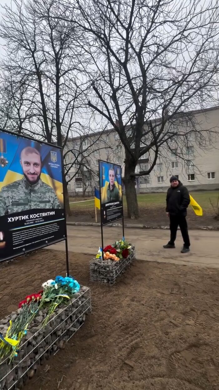 ВІДЕОФАКТ. Сьогодні в Корюківці відкрили Алею Героїв. Світла пам’ять захисникам..