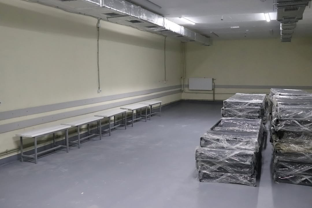 Керівництво Чернігівської ОВА оглянуло відремонтоване укриття Корюківської лікарні