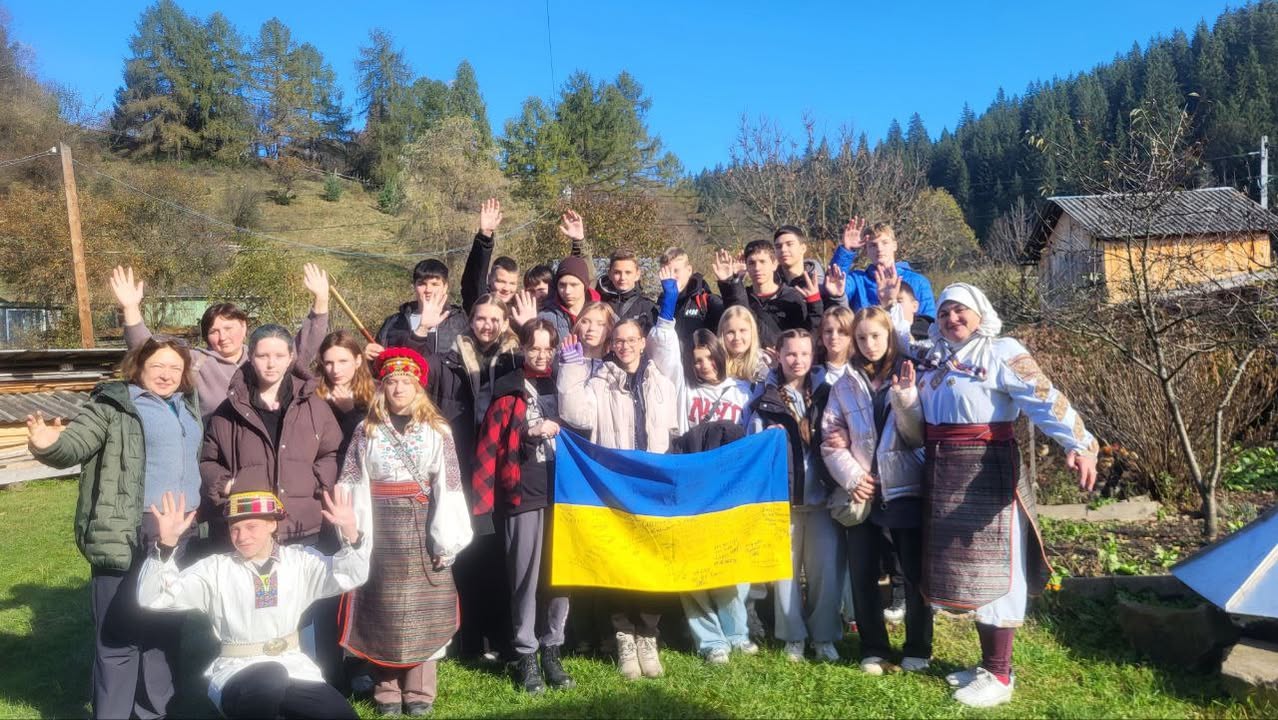 Діти захисників з Корюківської громади відпочили в Карпатах