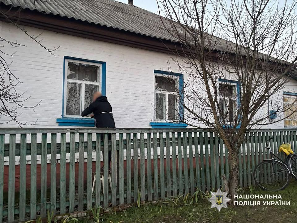 Обстріли Корюківщини: пошкоджено будинки та авто