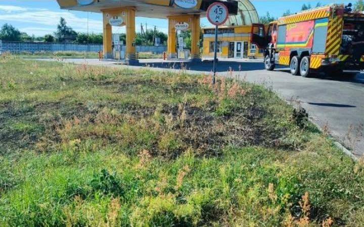 Російські війська обстріляли заправку та житлові будинки у Корюківці та Шишківці