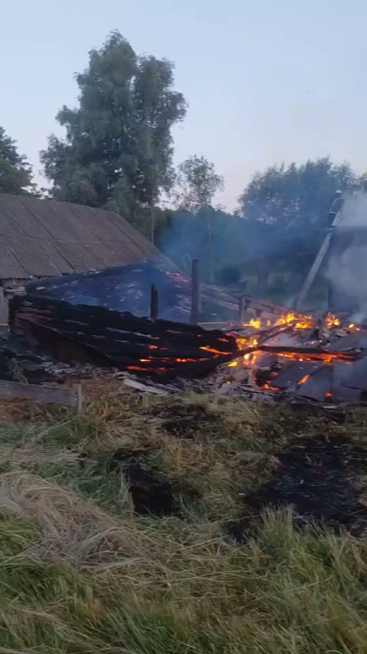 Для родини студентки збирають допомогу після пожежі у Новоселівці