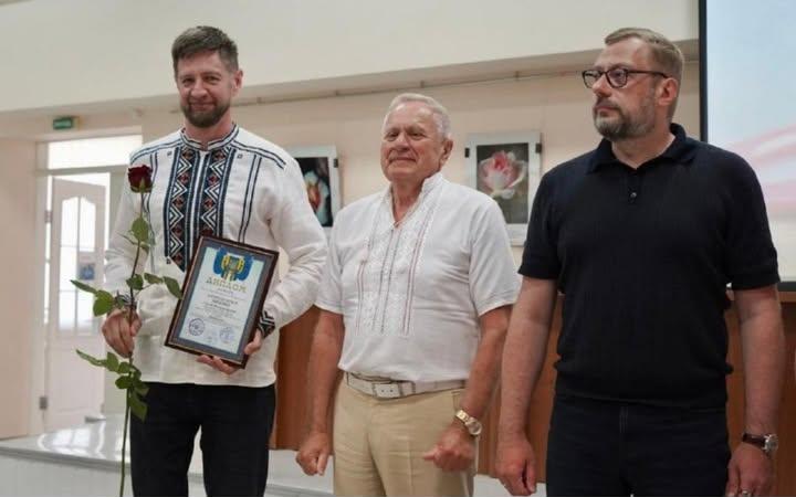 Двох працівників ЦРЛ відзначили обласними та державними нагородами у Корюківці